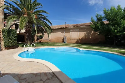 Geräumige Villa mit privatem Pool und Sauna