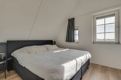 Villa mit Whirlpool und Sauna in einem...