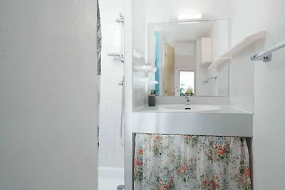 Lichtrijke plek vlakbij de havenpromenade