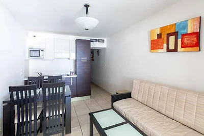 Apartment in Mandelieu-la-Napoule mit Pool