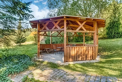 Attraktive Villa mit Garten in Borstendorf