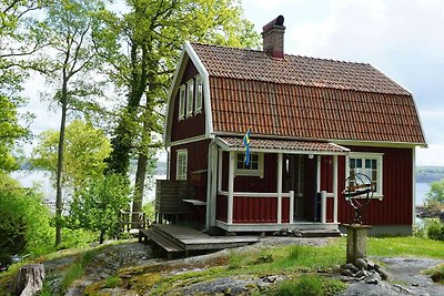 6 person holiday home in LYSEKIL
