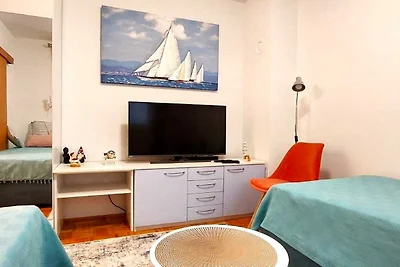 Charming Crikvenica Beachfront Apartment - On...