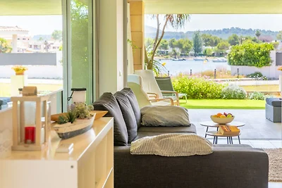 Tarida - Apartment In Marina Manresa.