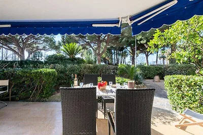 Apartment in Palm Beach mit privatem Garten