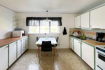 Einladendes Ferienhaus in Meeresnähe-By Traum