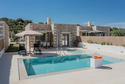 Villa in Melidoni mit Pool und Aussicht