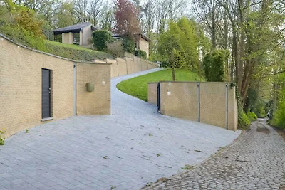 Pittoresca villa con piscina