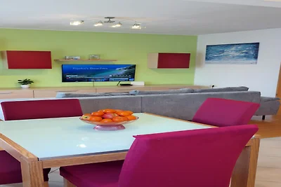 Ampio appartamento con terrazza coperta