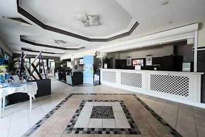 Prestige Apartment mit 1 Schlafzimmer (5...