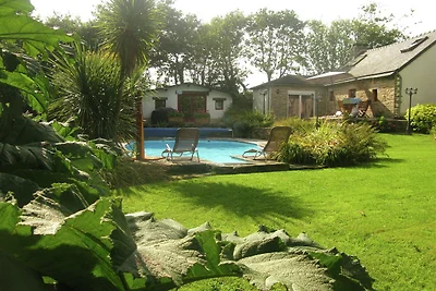 Vrijstaand huis met verzorgde omheinde tuin