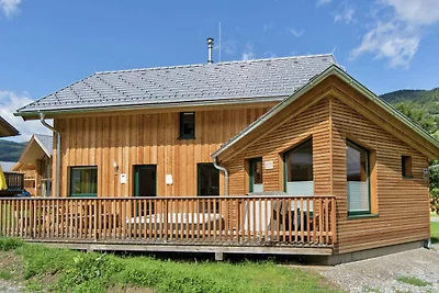 Angenehmes Chalet mit Sauna und Außenjacuzzi