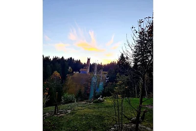 Au tremplin de saut à ski des monts...