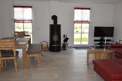 Vakantiehuis in Zierow met zwembad
