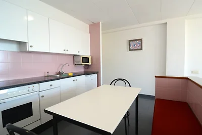 Nàutic Apartments in Estartit near water...