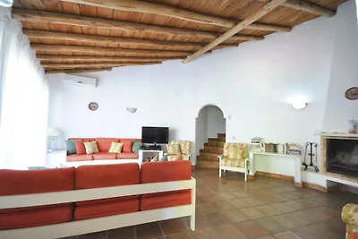 Komfortable und geräumige traditionelle Villa...