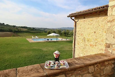 Magnifica villa con piscina a Torri