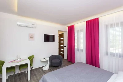 Apartments Villa Peragro - Comfort Studio Apa...