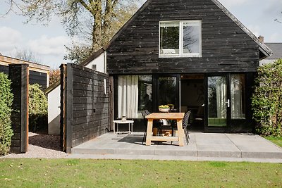 Angenehme Wohnung in Leende mit Terrasse