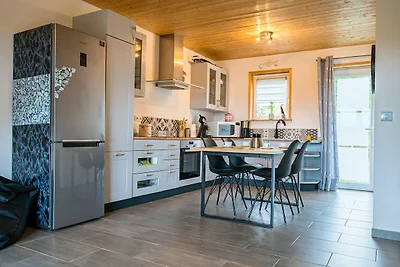 Apartment in Froidchapelle mit Terrasse