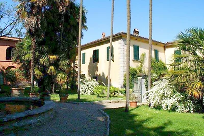 Accogliente Agriturismo a Bacchereto con...