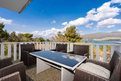 Apartment mit 2 Schlafzimmern und Meerblick