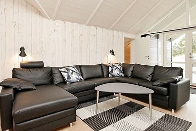 Modernes Ferienhaus mit Whirlpool in Blåvand