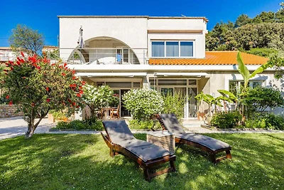 Mooi appartement met uitzicht in Banjol