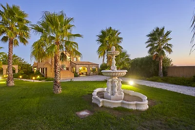Villa mit Swimmingpool