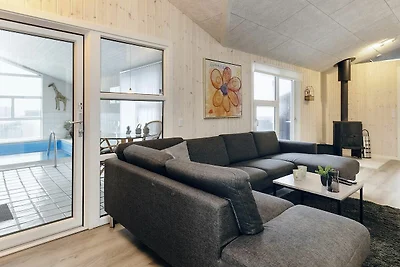 Luxuriose Hutte mit Pool and Sauna-By Traum