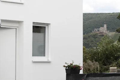 ||-----------------------Oberhalb der Mosel...