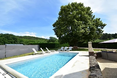 Gemütliches Ferienhaus mit Pool in...