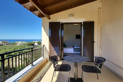 Villa in Sfakaki mit Pool am Strand