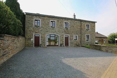 Traumhaftes Ferienhaus in Jehonville mit...