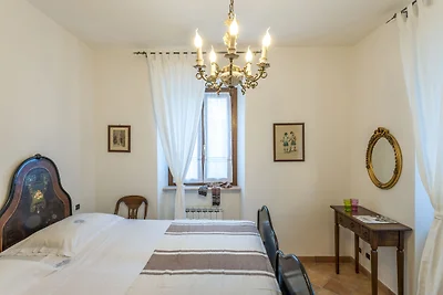 Gelassenes Ferienhaus in Fano mit Garten