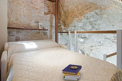 Casa vacanze a Petrella Guidi con giardino