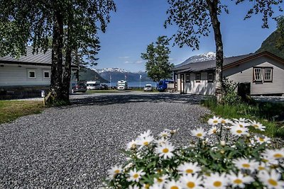 Ferienhaus in Kinsarvik mit Seeblick