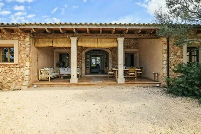 Schönes Ferienhaus mit Pool