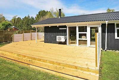 8 Personen Ferienhaus in Væggerløse