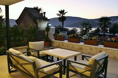 Villa in Kalkan mit Schwimmbecken