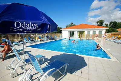 Ferienhaus mit Terrasse 600 m.