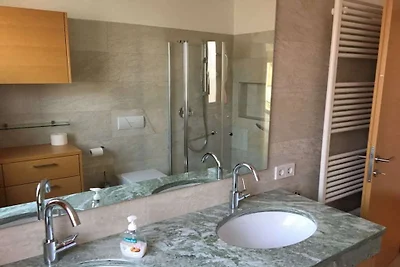 Wohnung in Lana mit Schwimmbecken