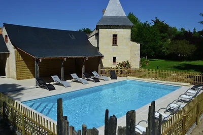 Gezellig vakantiehuis in Brion met zwembad