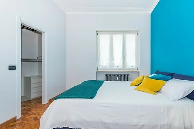 Wohnung in Torino mit Balkon und Parken