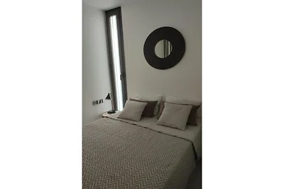 Schickes Apartment in Arona in Strandnähe