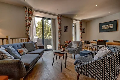 Central Duplex Apartment with Large Terrace