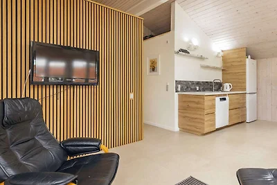 Cozy Coastal Retreat in Gronhoj-By Traum