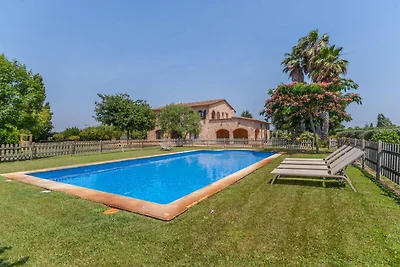 Geräumige Villa mit Swimmingpool in St.