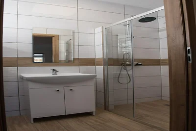 Ferienwohnung mit Pool in Jaros?awiec