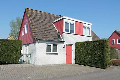 Schönes Ferienhaus mit Garten in Strandnähe